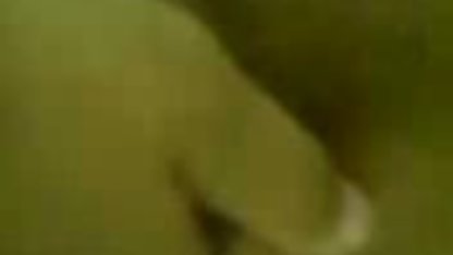 Pff! تازه ویدئوها این خانم جوان توسط یک سگ ماده او سايت سكسي خفن خسته شده بود بر روی نیمکت خود را با کمی