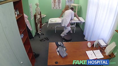 یک افشانده! فیلم سکسی بكن خفن سگ کوچک خم در یک راه الهی سرگرمی طوری که دیگر